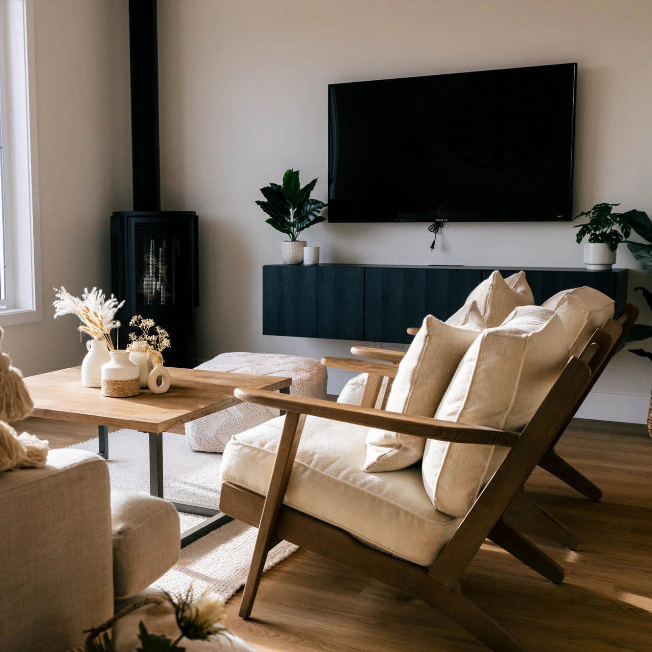 Accent Chairs – Annie McGuire Interiors