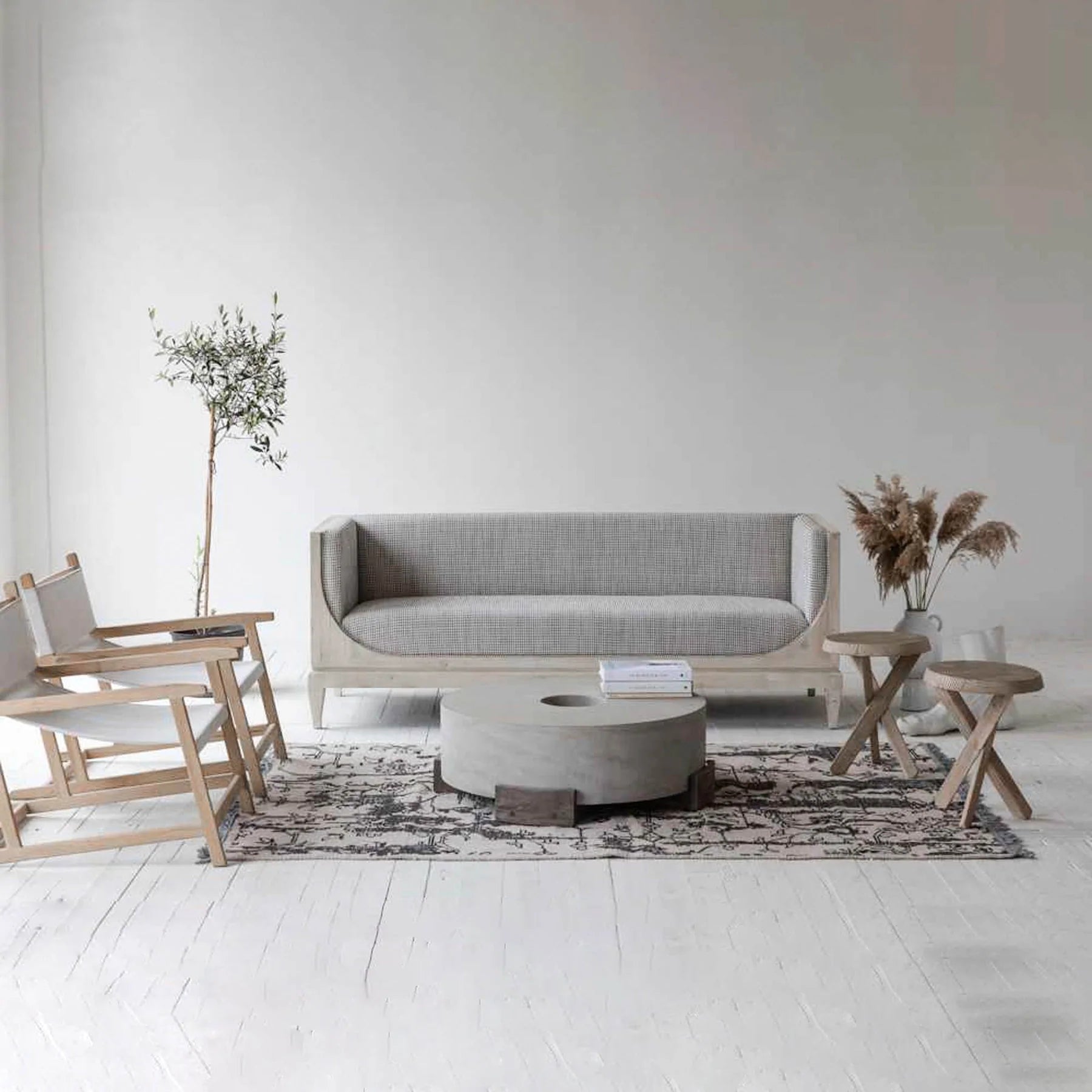 Furniture – Annie McGuire Interiors